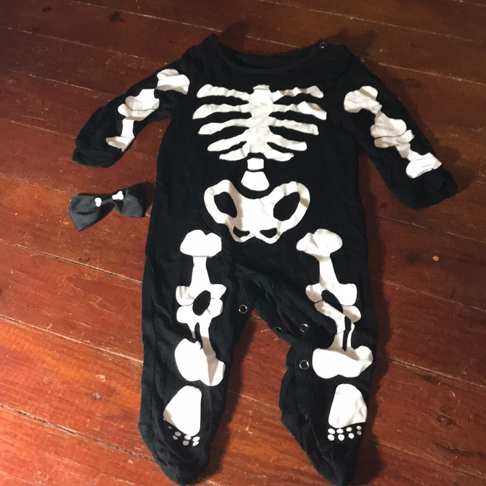 9 mo skeleton bodysuit with matching hair bow